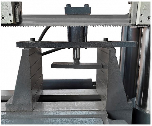 Ленточнопильный двухколонный станок Metal Master MGH-350E